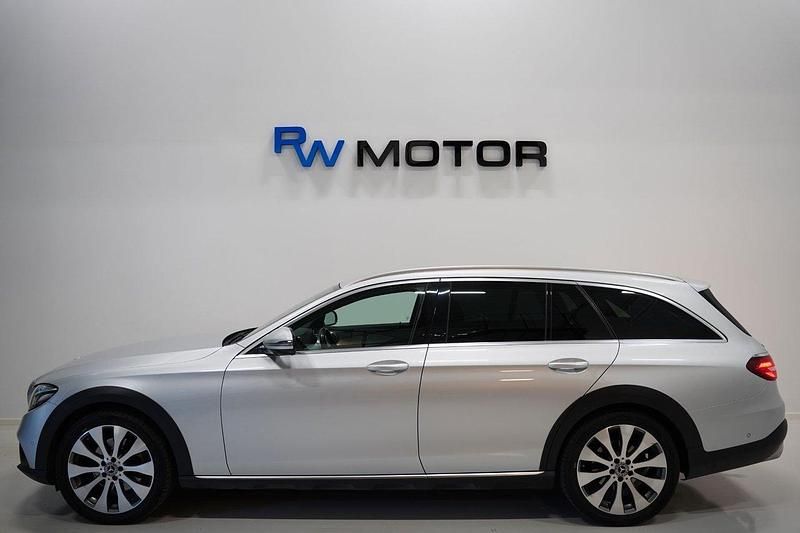 Begagnad Mercedes E220 All-Terrain 195 HK (143 kW) 2017 Silver Kombi