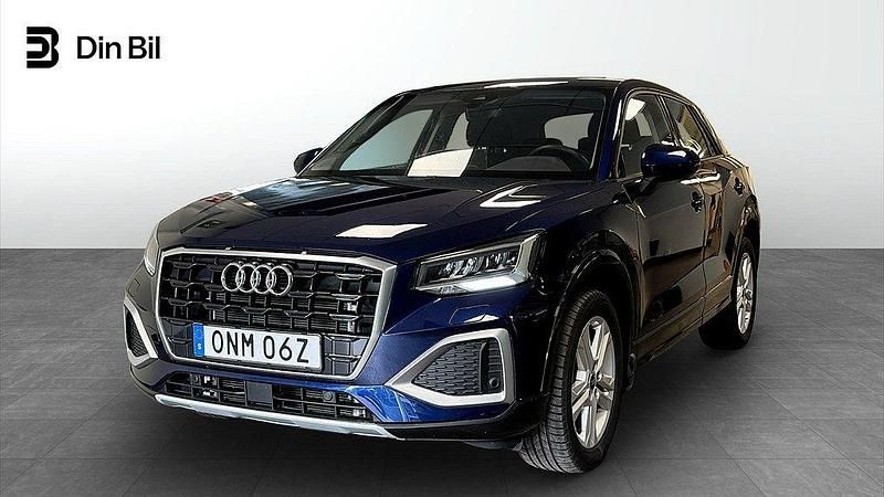 Blå Begagnad 2024 Audi Q2 Advanced Plus SUV | 284 000 kr (Marknadspris) - Bild 1/4