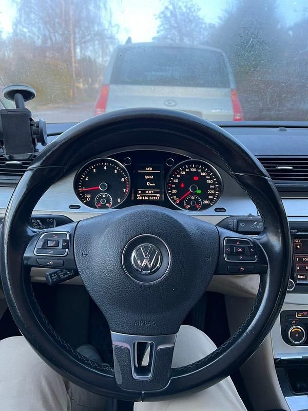 Begagnad VW Passat 200 HK (147 kW) 2009