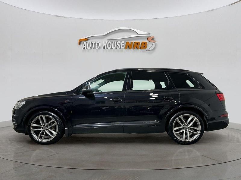 Svart Begagnad 2019 Audi Q7 Comfort SUV | 494 900 kr (Marknadspris) - Bild 1/4