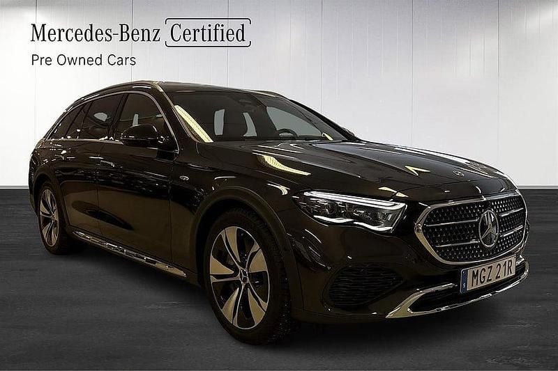 Begagnad Mercedes E300 197 HK (144 kW) 2025 Grå SUV