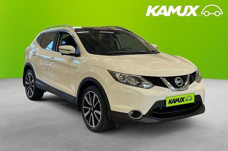 Vit Begagnad 2015 Nissan Qashqai Tekna SUV | 112 700 kr (Lite dyr) - Bild 1/4