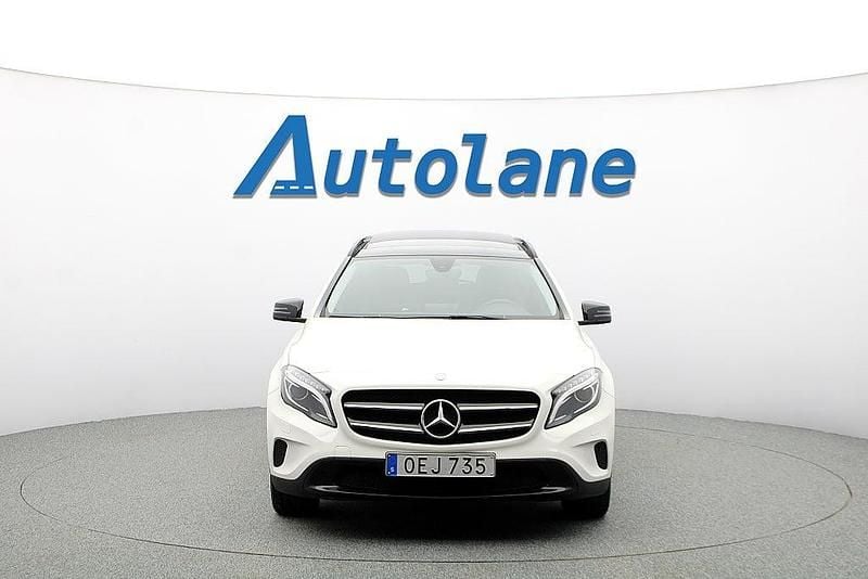 Begagnad Mercedes GLA200 Night 136 HK (100 kW) 2016 Vit SUV