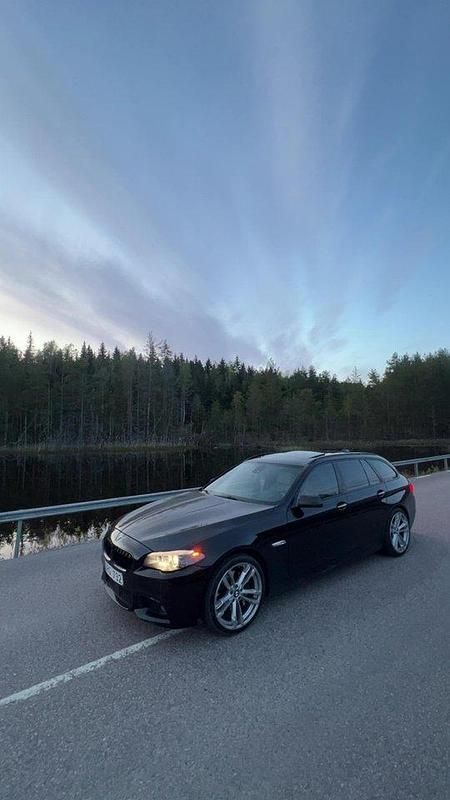 Svart Begagnad 2012 BMW 535 M Sport Kombi | 150 000 kr (Marknadspris) - Bild 1/4