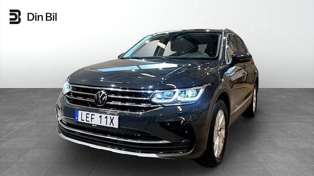 Grå Begagnad 2023 VW Tiguan Elegance SUV | 399 500 kr (Marknadspris) - Bild 1/4