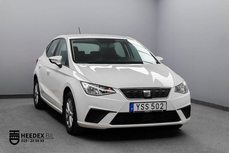 Vit Begagnad 2017 Seat Ibiza Style Halvkombi | 129 800 kr (Marknadspris) - Bild 1/4