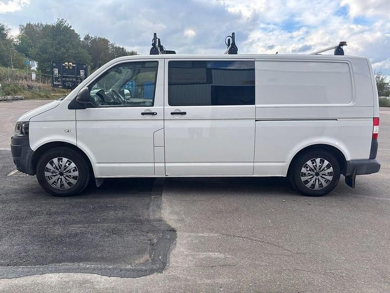 Vit Begagnad 2011 VW T5 Van | 95 000 kr (Lite dyr) - Bild 1/1