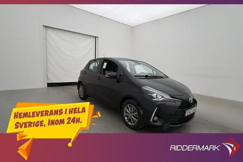 Begagnad Toyota Yaris Active 112 HK (82 kW) 2017 Svart Halvkombi
