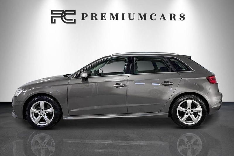 Begagnad Audi A3 Attraction 110 HK (80 kW) 2014 Grå