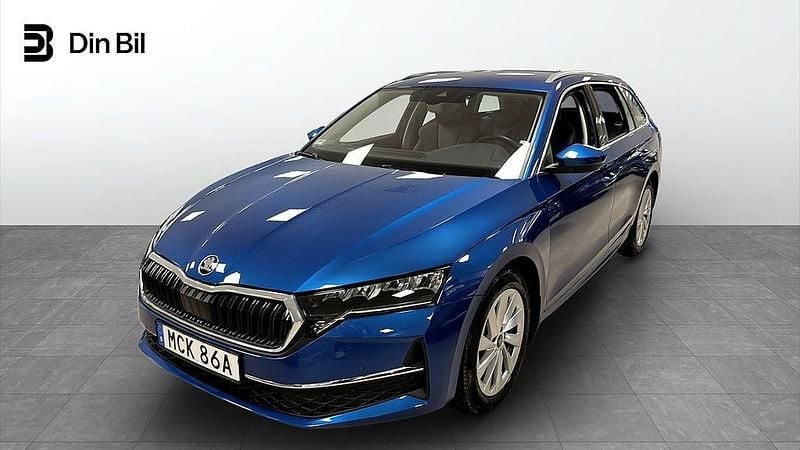 Blå Begagnad 2025 Skoda Octavia Selection Kombi | 299 900 kr (Marknadspris) - Bild 1/4