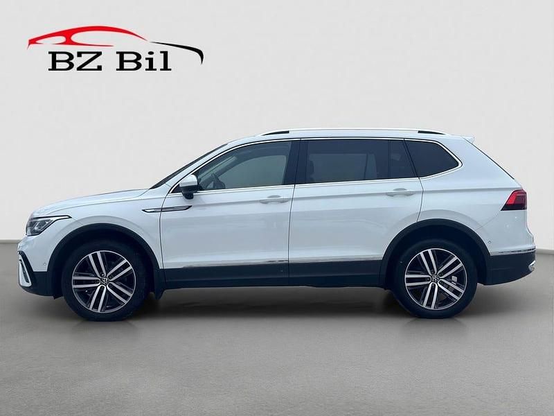 Begagnad VW Tiguan Allspace Elegance 200 HK (147 kW) 2022 Vit SUV