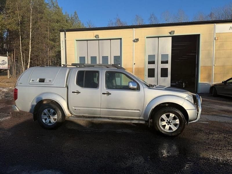 Begagnad Nissan Navara 171 HK (125 kW) 2008 Silver