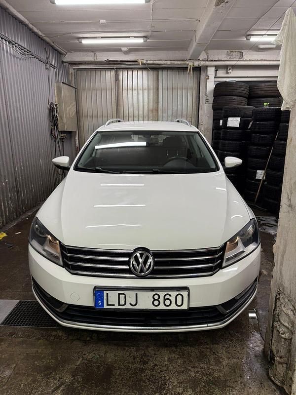 Begagnad 2011 VW Passat Kombi | 79 900 kr (Marknadspris) - Bild 1/4
