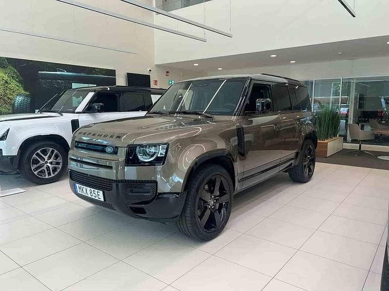 Brun Ny 2024 Land Rover Defender SE Dynamic SUV | 1 269 900 kr - Bild 1/4