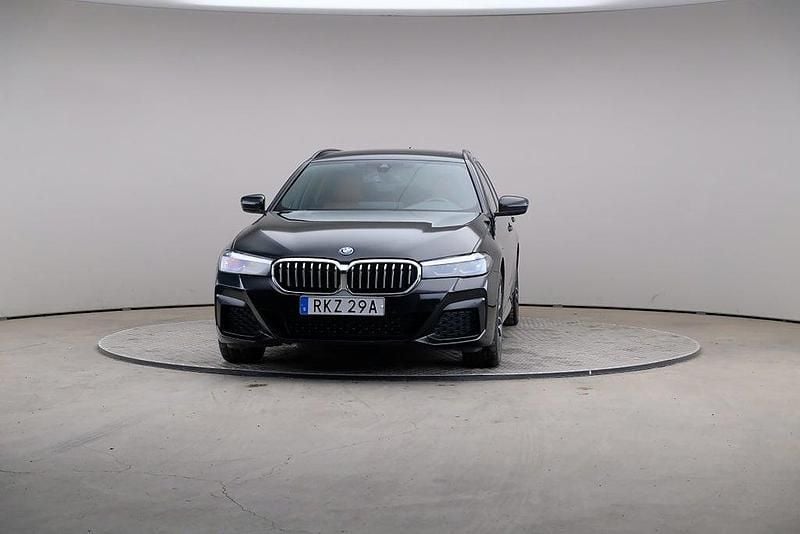 Begagnad BMW 530e M Sport 184 HK (135 kW) 2022 Svart Kombi