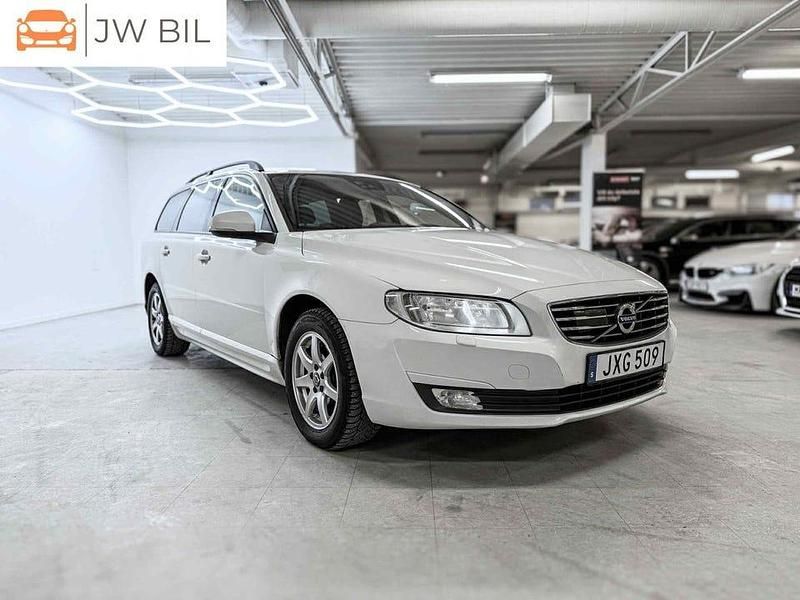 Vit Begagnad 2015 Volvo V70 Standard Kombi | 119 900 kr (Marknadspris) - Bild 1/4