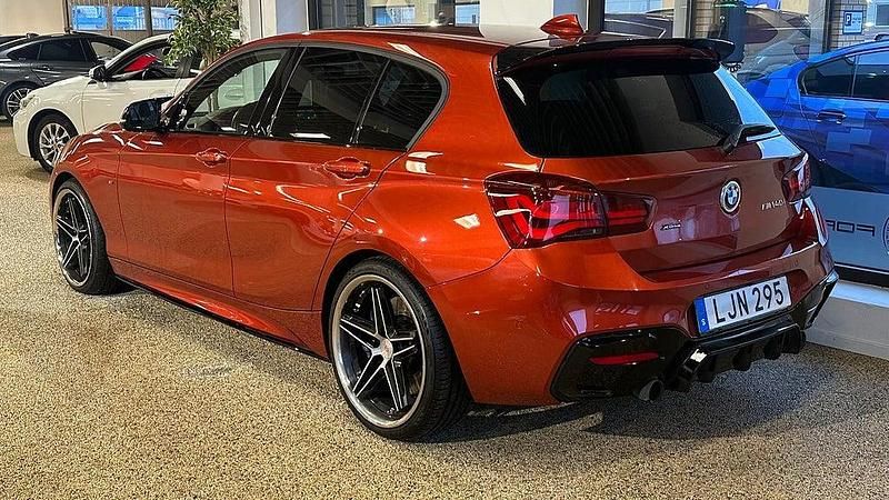 Begagnad BMW M140 M Sport 340 HK (250 kW) 2018 Orange Halvkombi