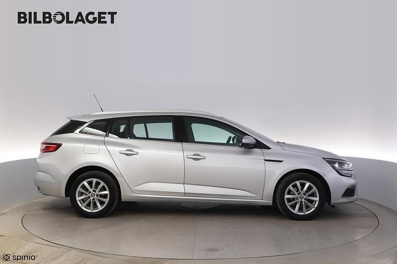 Begagnad Renault Mégane IV Zen 140 HK (102 kW) 2019 Silver Kombi