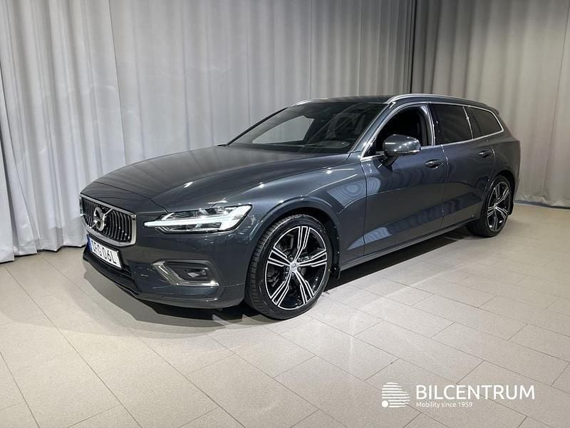 Grå Begagnad 2019 Volvo V60 Inscription Kombi | 309 900 kr (Dyr) - Bild 1/4