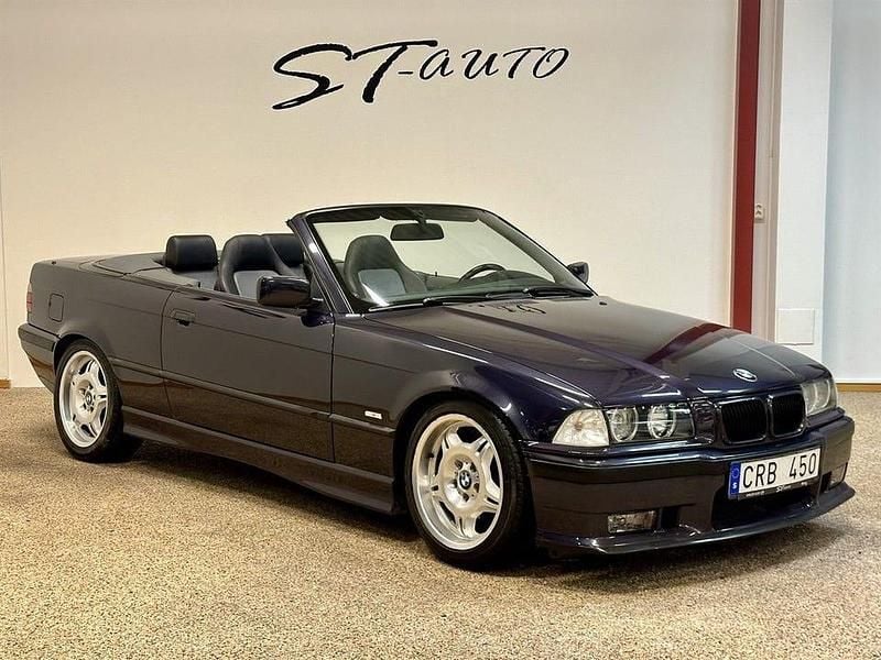 Begagnad BMW 328 M Sport 193 HK (141 kW) 1997 Blå metallic Cab