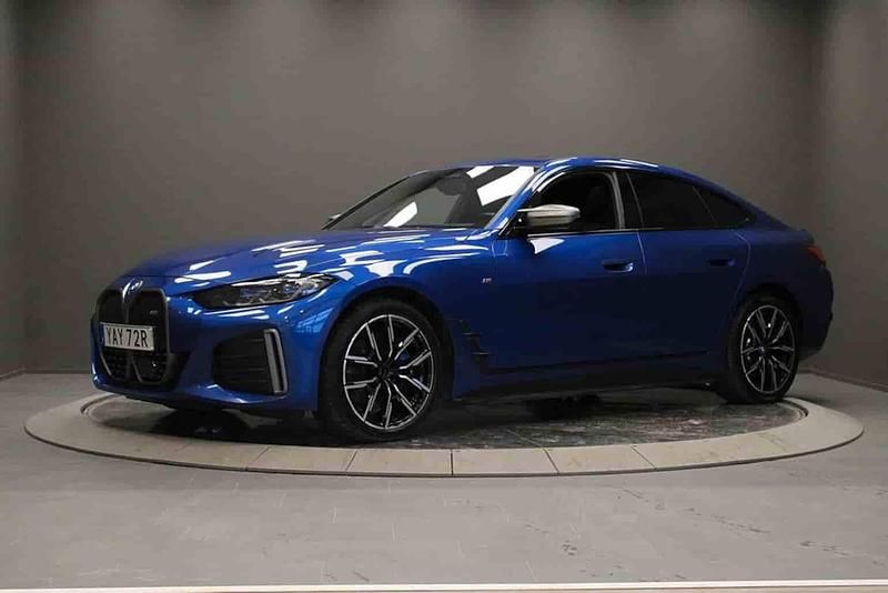 Blå Begagnad 2022 BMW i4 Sedan | 519 000 kr - Bild 1/1