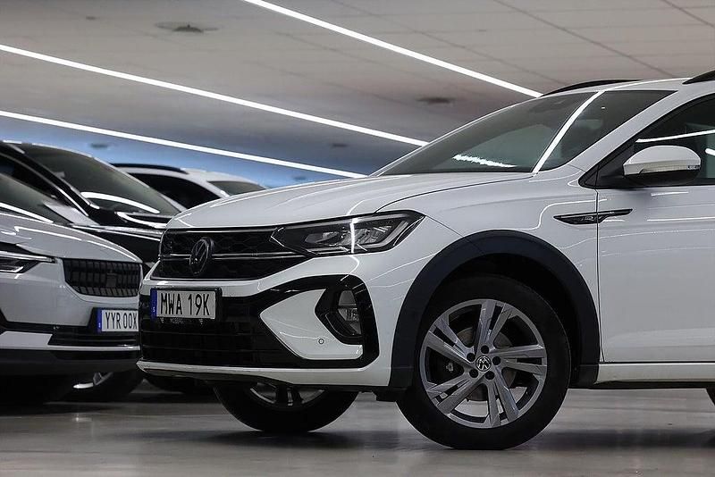 Begagnad VW Taigo R-line 110 HK (80 kW) 2023 Vit SUV