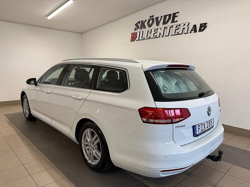 Begagnad VW Passat 150 HK (110 kW) 2015 Vit Kombi