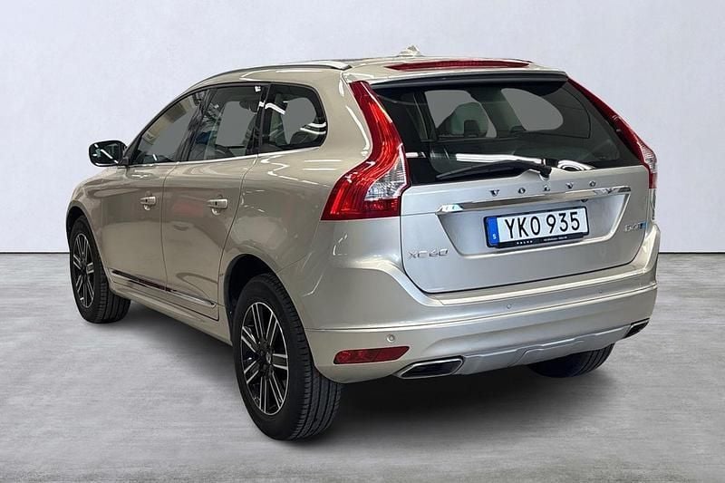 Begagnad Volvo XC60 Standard 190 HK (139 kW) 2017 Ljusbrun SUV