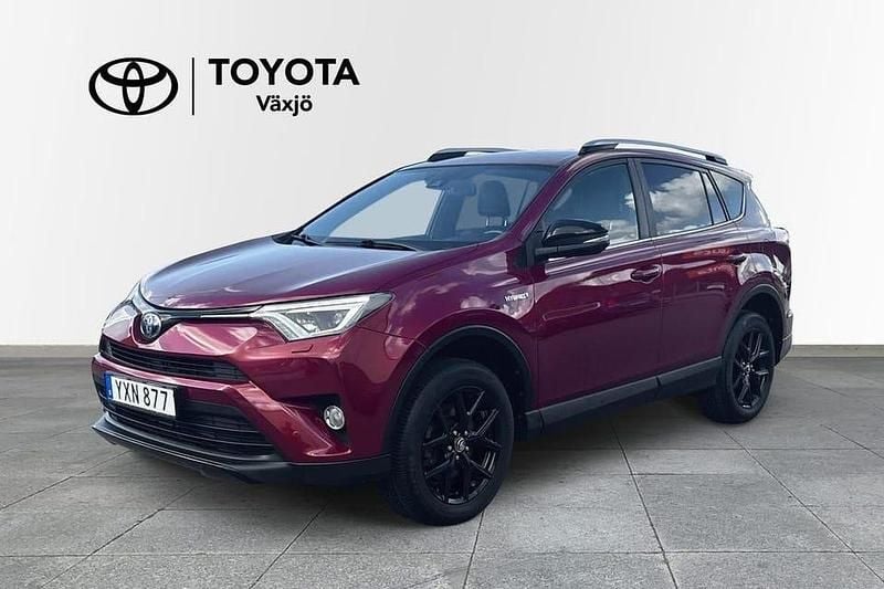 Röd Begagnad 2017 Toyota RAV4 Hybrid Edition SUV | 229 000 kr (Marknadspris) - Bild 1/3