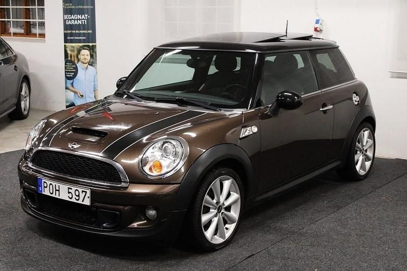 Brun Begagnad 2012 Mini Cooper SD Halvkombi | 99 900 kr (Marknadspris) - Bild 1/4