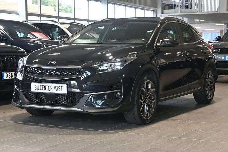 Svart Begagnad 2021 Kia XCeed Advance SUV | 209 000 kr (Marknadspris) - Bild 1/4