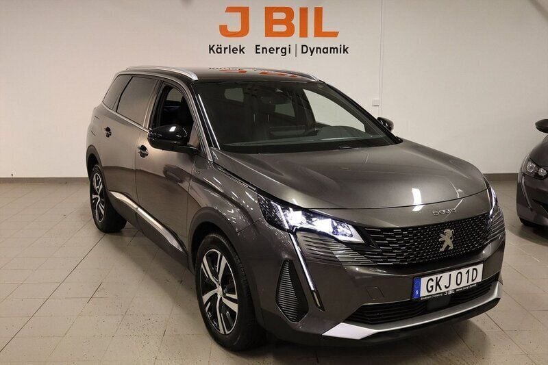 Grå Begagnad 2023 Peugeot 5008 GTi Minibuss | 319 900 kr (Marknadspris) - Bild 1/4