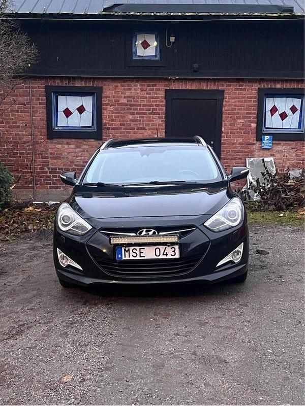 Begagnad 2012 Hyundai i40 Kombi | 56 000 kr (Superpris) - Bild 1/3