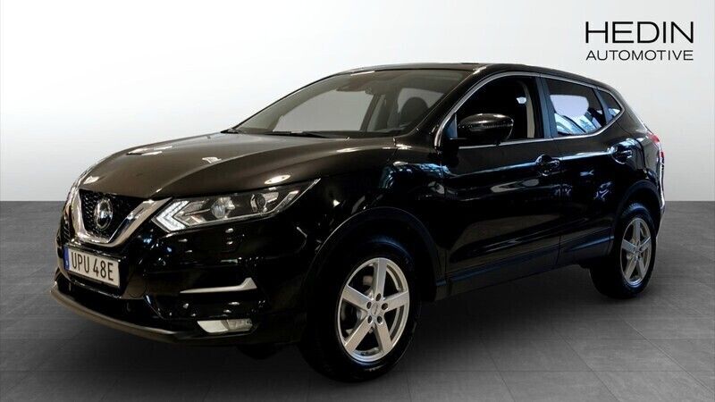 Svart (black) Begagnad 2021 Nissan Qashqai N-Connecta SUV | 199 900 kr (Superpris) - Bild 1/4