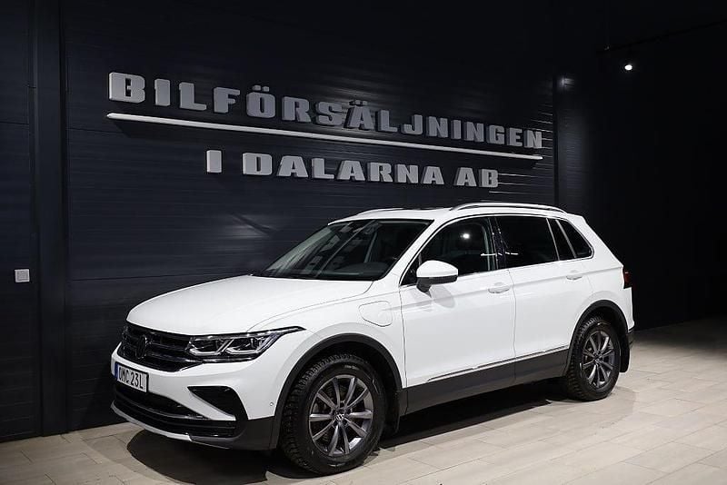 Begagnad VW Tiguan Elegance 245 HK (180 kW) 2022 Vit SUV