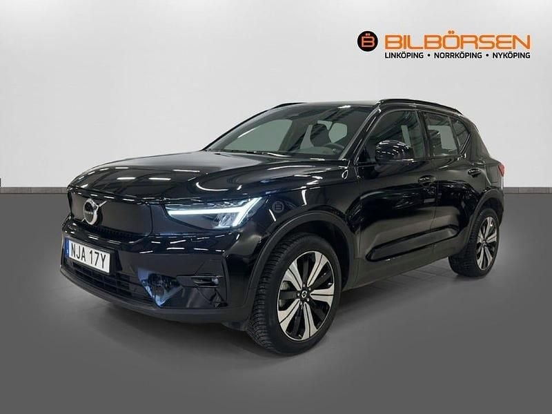 Begagnad Volvo XC40 Plus 185 kW (252 HK) 2023 Svart SUV