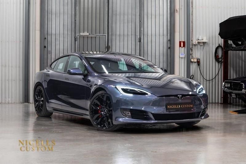 Begagnad Tesla Model S Performance 574 kW (781 HK) 2019 Grå Halvkombi