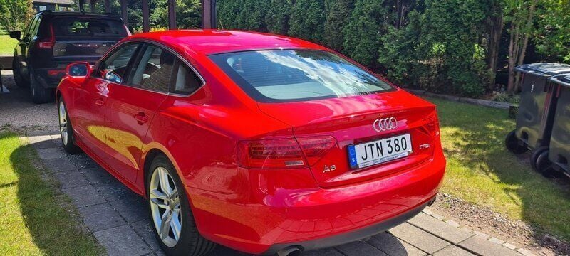 Röd Begagnad 2013 Audi A5 Sportback Comfort Halvkombi | 84 000 kr (Superpris) - Bild 1/4