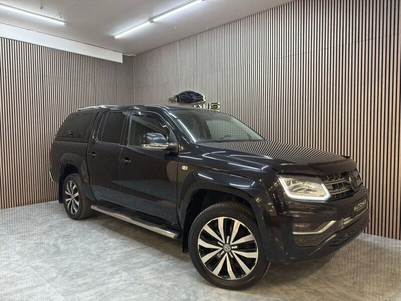 Svart Begagnad 2017 VW Amarok Aventura Pickup | 289 900 kr (Bra pris) - Bild 1/4