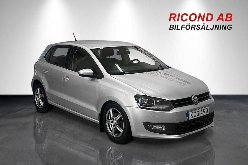 Begagnad VW Polo 90 HK (66 kW) 2009 Silver Halvkombi