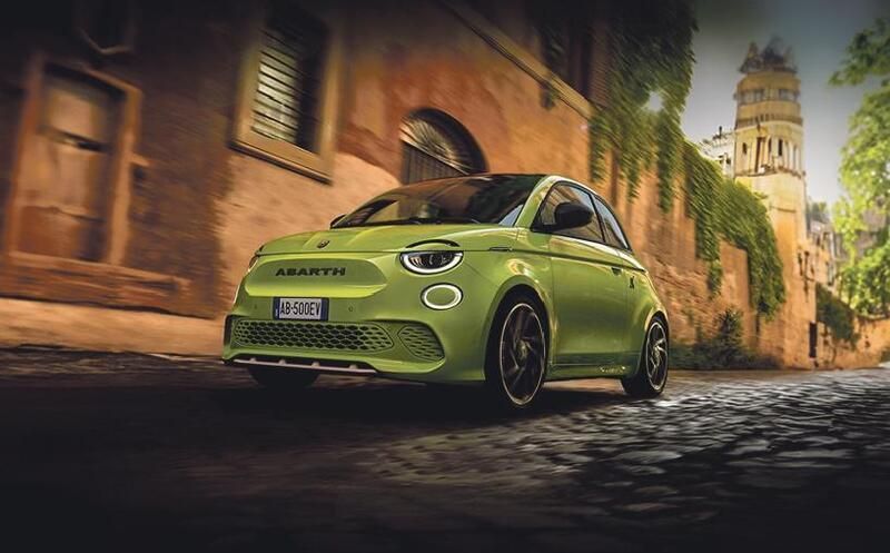 Begagnad Abarth 500e 114 kW (155 HK) 2024 Halvkombi