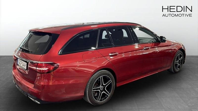 Begagnad Mercedes E300 AMG 194 HK (142 kW) 2021 Röd Kombi