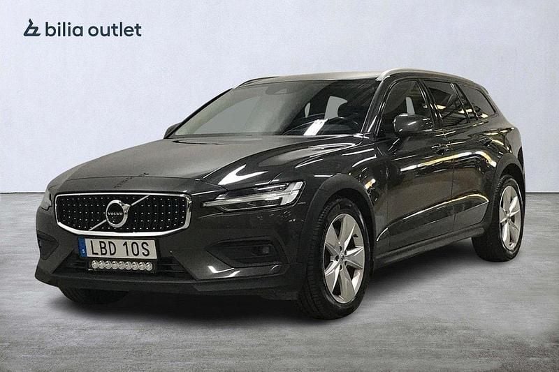 Mörkgrå Begagnad 2021 Volvo V60 CC SE Kombi | 244 900 kr (Bra pris) - Bild 1/4