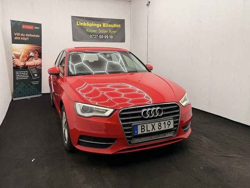 Begagnad Audi A3 Attraction 150 HK (110 kW) 2014 Röd