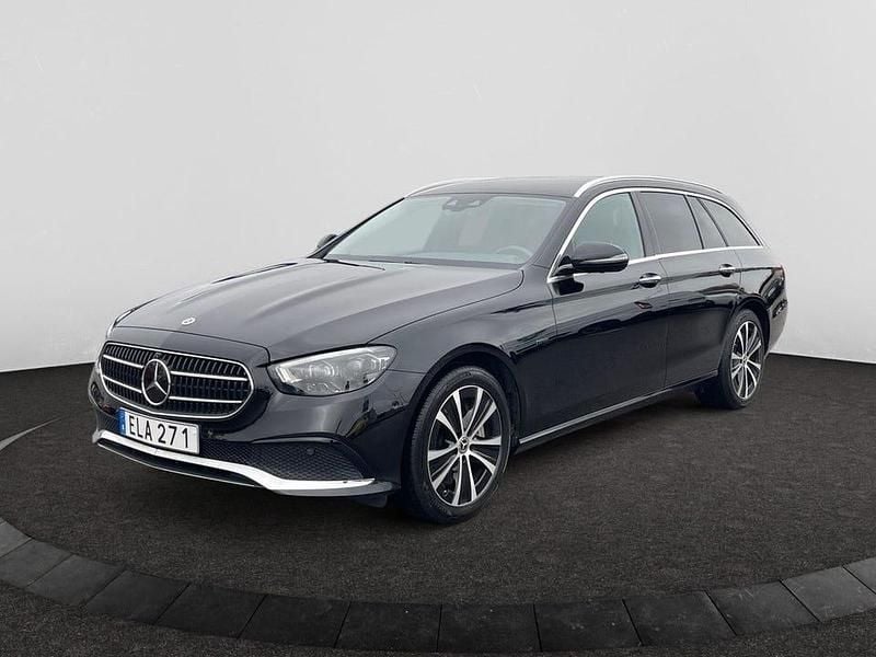 Svart Begagnad 2021 Mercedes E300 Kombi | 319 900 kr (Marknadspris) - Bild 1/3