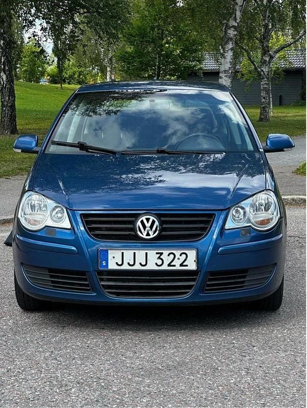 Blå Begagnad 2007 VW Polo Halvkombi | 13 000 kr (Superpris) - Bild 1/4