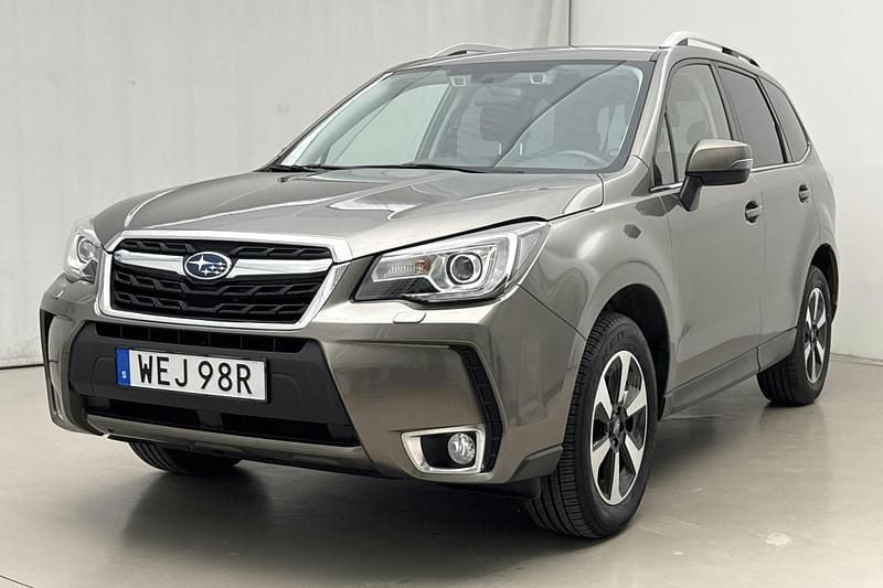 Ljusbrun Begagnad 2019 Subaru Forester SUV | 218 800 kr (Bra pris) - Bild 1/4
