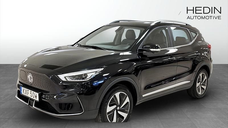 Svart Begagnad 2022 MG ZS Luxury Halvkombi | 224 900 kr (Marknadspris) - Bild 1/4