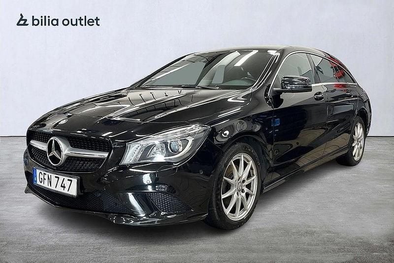 Svart Begagnad 2015 Mercedes CLA200 Halvkombi | 114 900 kr - Bild 1/4