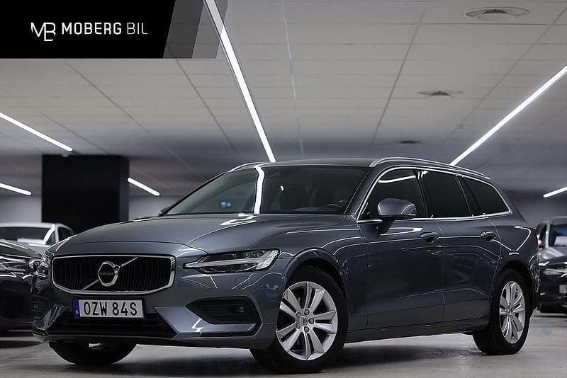 Begagnad Volvo V60 Momentum 197 HK (144 kW) 2020 Grå Kombi